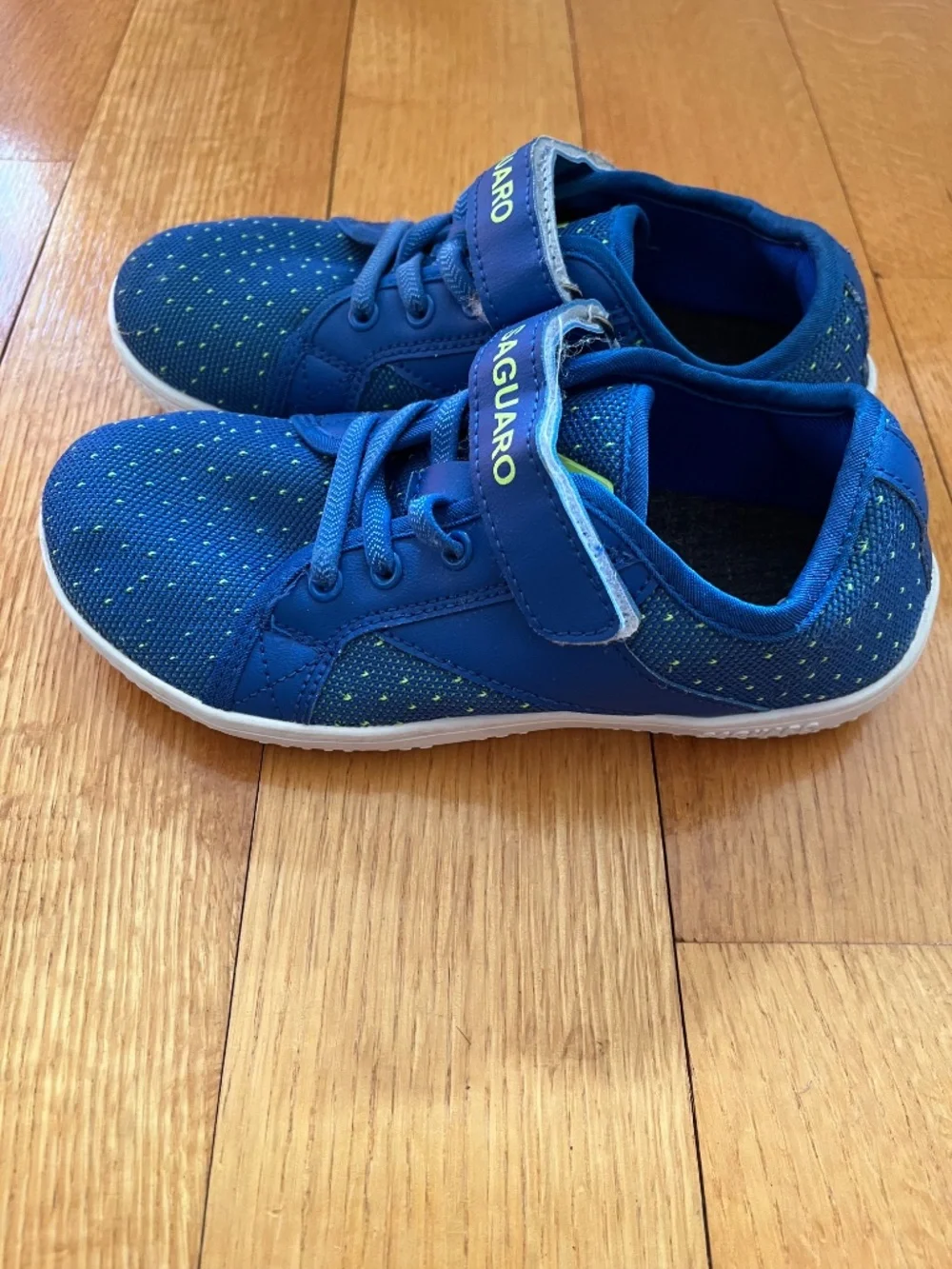Saguaro Kids Barefoot Shoes Blue Lightweight Sneakers, size 2.5